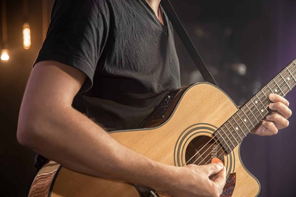 Comment s'y prendre pour bien choisir son médiator de guitare ?