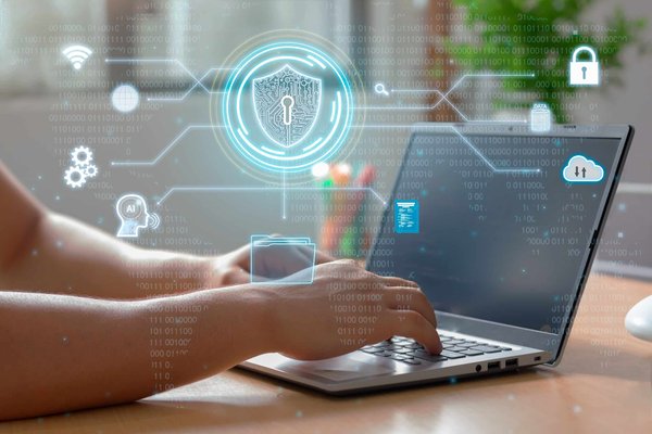 La nécessité de se protéger en ligne